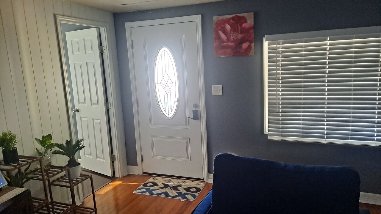 Photo of Livingroom in Channelview