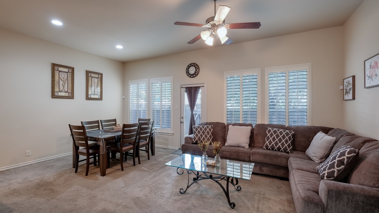 Photo of Livingroom in Country View
