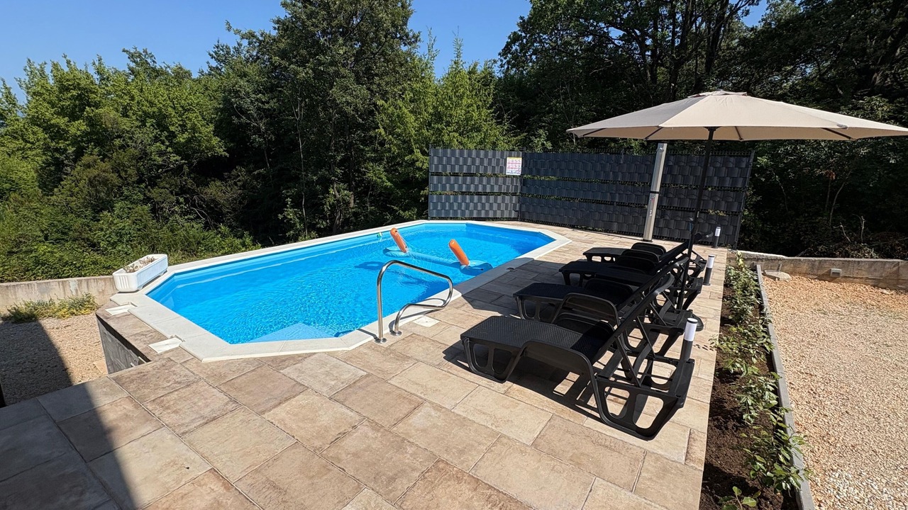 Photo of Outdoor in Risika