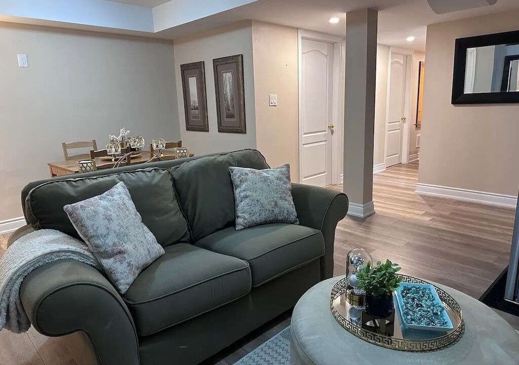 Photo of Livingroom in Milton