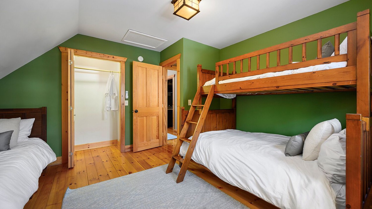 Photo of Bedroom in Ellicottville