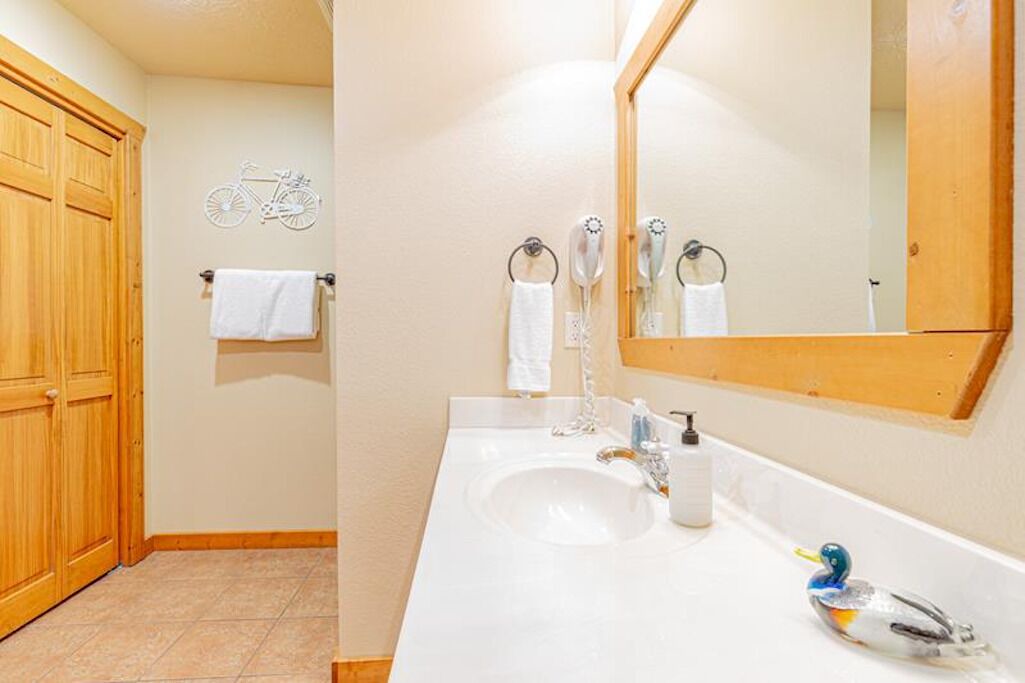 Photo of Bathroom in Reeds Spring