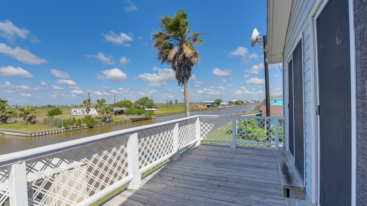 Photo of Patio Balcony in Cedar Lane