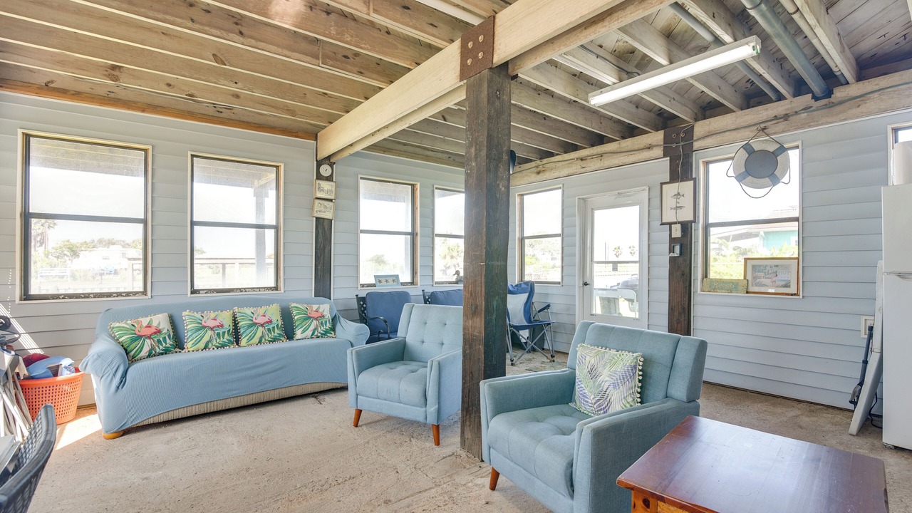 Photo of Livingroom in Cedar Lane