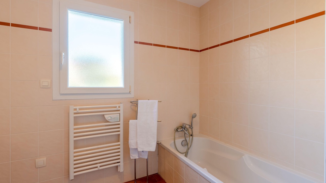 Photo of Bathroom in Les Moutiers-en-Retz
