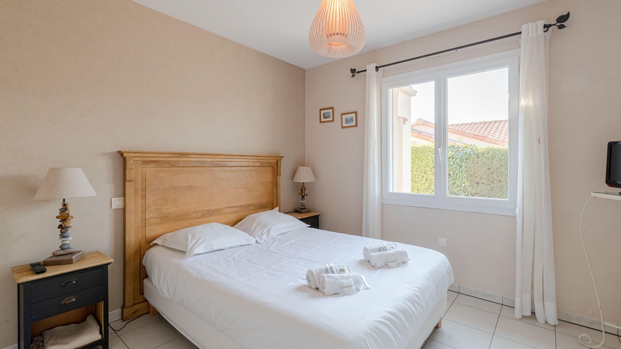 Photo of Bedroom in Les Moutiers-en-Retz