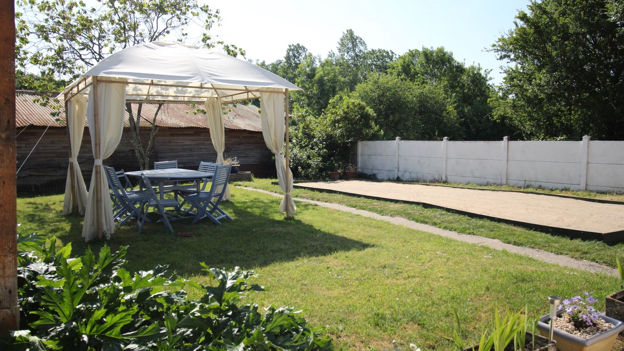 Photo of Outdoor in Saint-Jouin-de-Milly