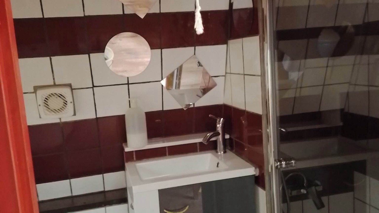 Photo of Bathroom in Rasey