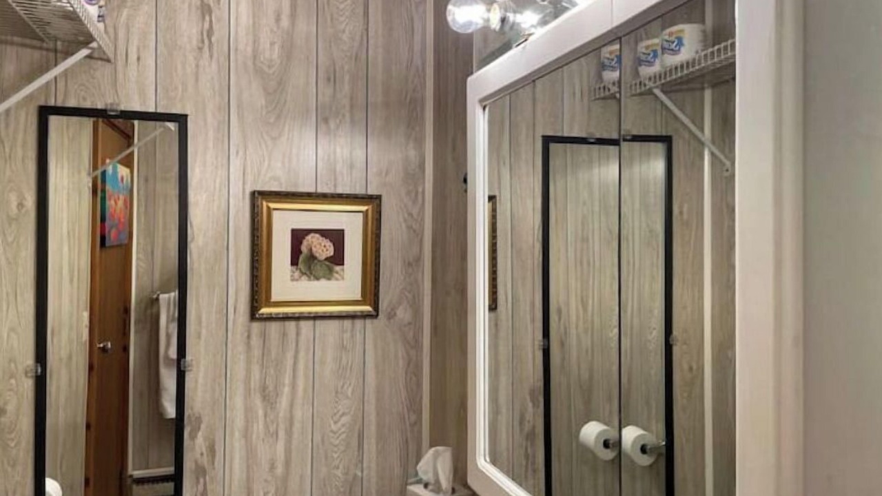 Photo of Bathroom in Le Roy