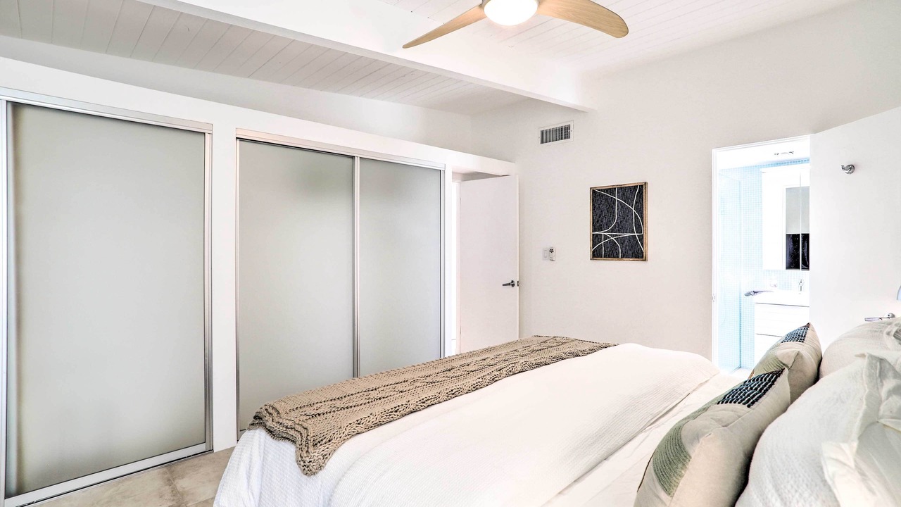 Photo of Bedroom in Racquet Club Estates