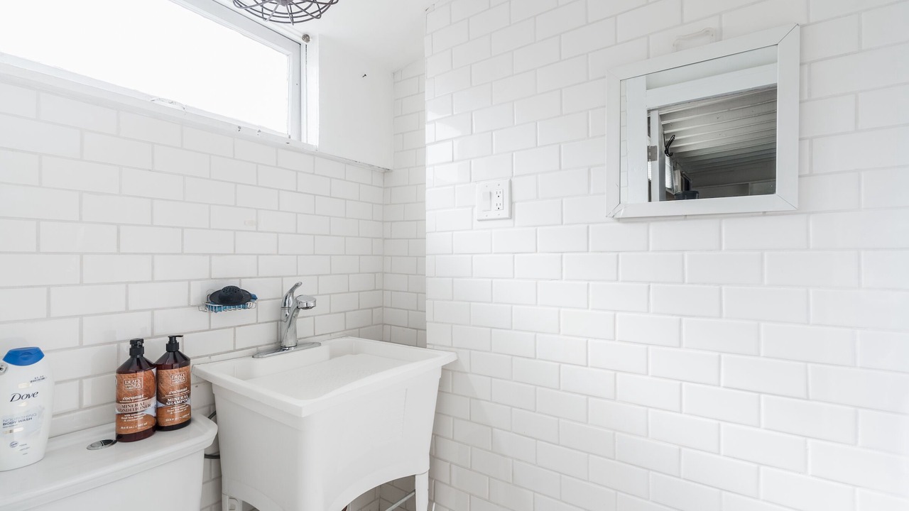 Photo of Bathroom in Loma Portal