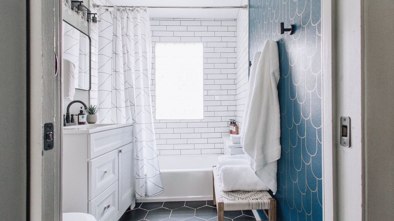 Photo of Bathroom in Macalester - Groveland