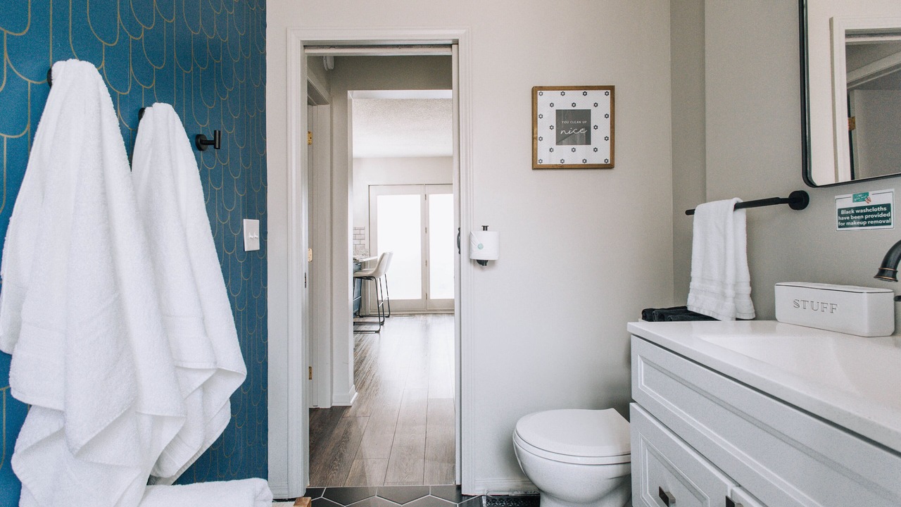 Photo of Bathroom in Macalester - Groveland