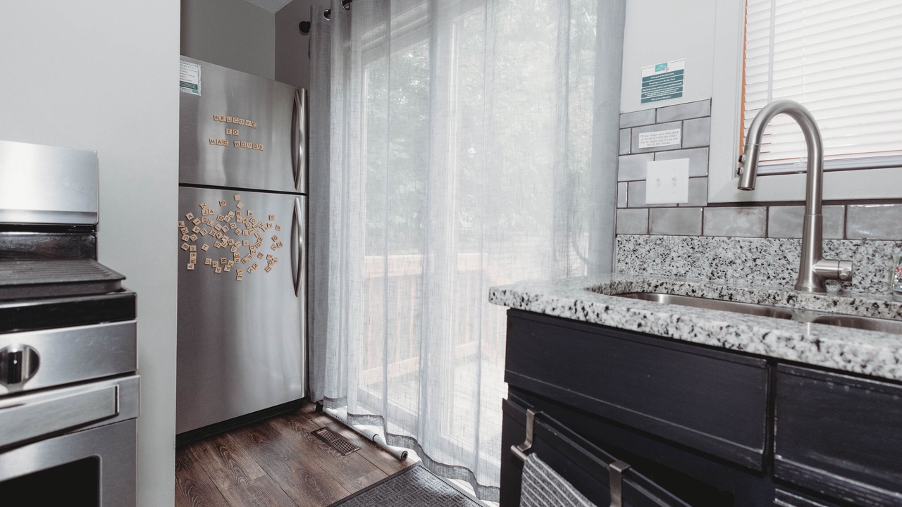 Photo of Kitchen in Macalester - Groveland