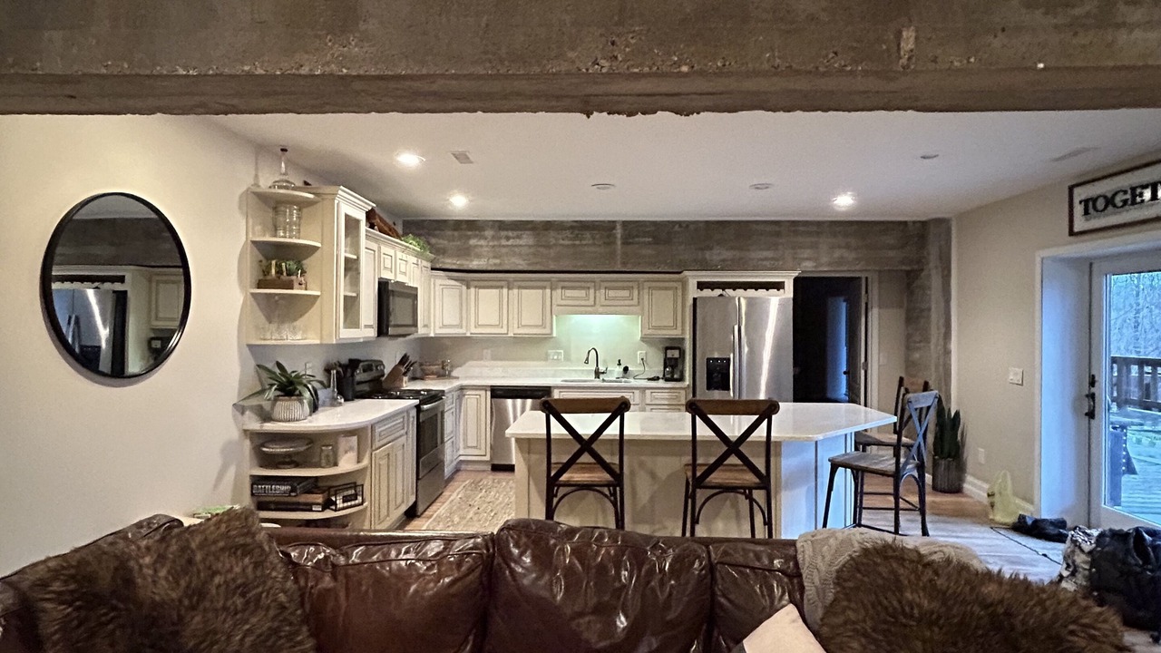 Photo of Livingroom in Van Buren