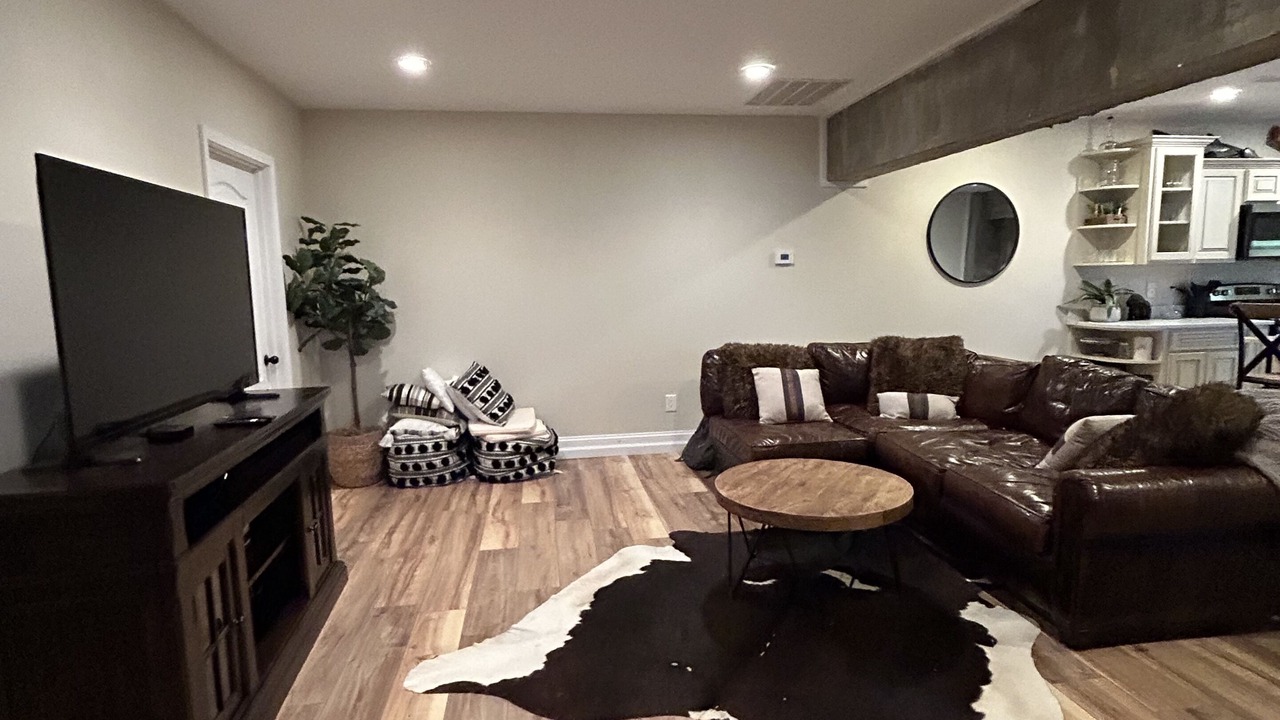 Photo of Livingroom in Van Buren