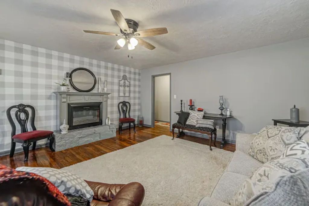 Photo of Livingroom in Springfield