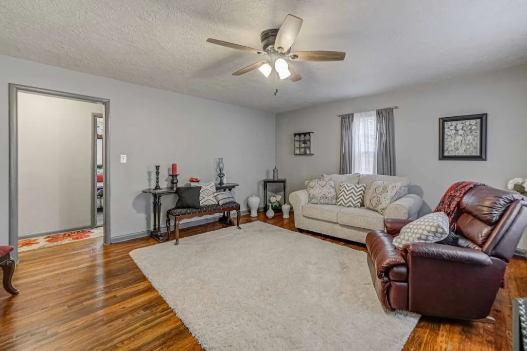 Photo of Livingroom in Springfield