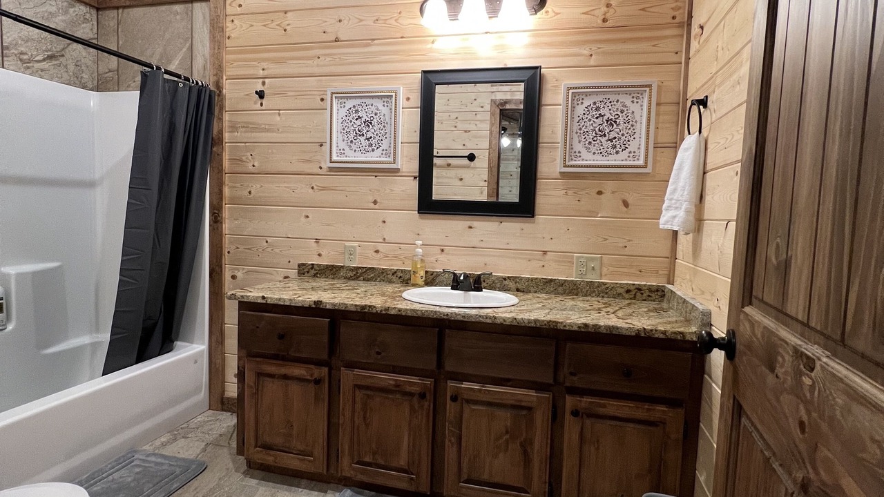 Photo of Bathroom in Smithville