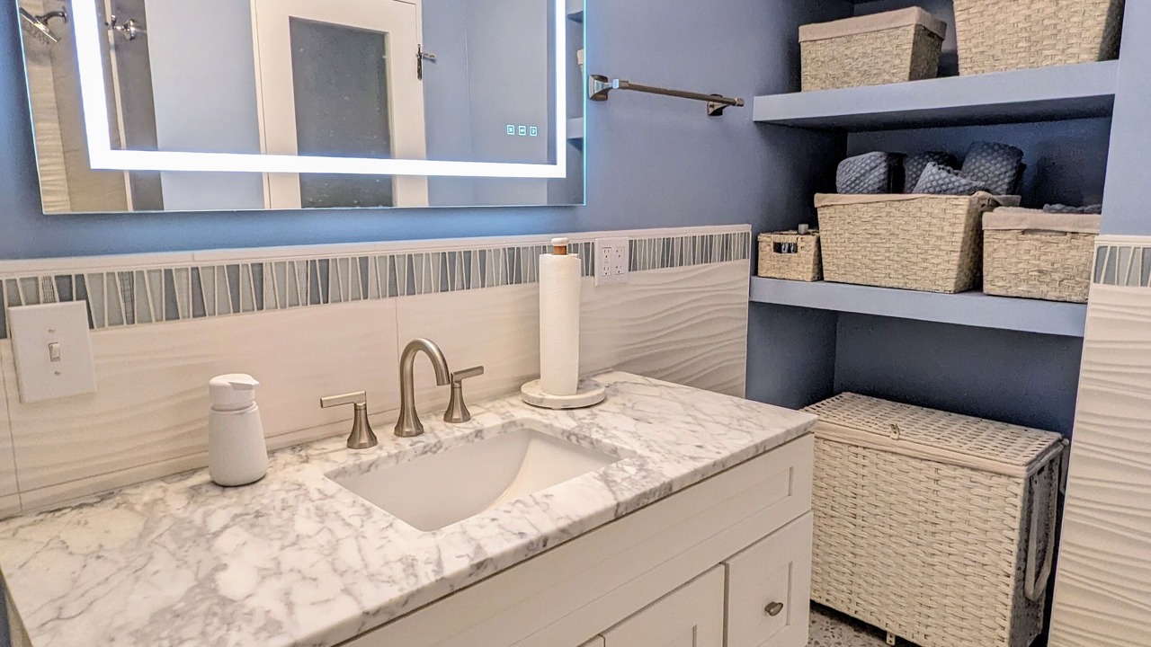 Photo of Bathroom in Vista