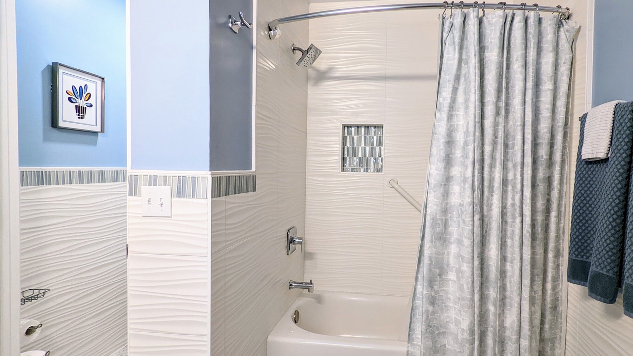 Photo of Bathroom in Vista