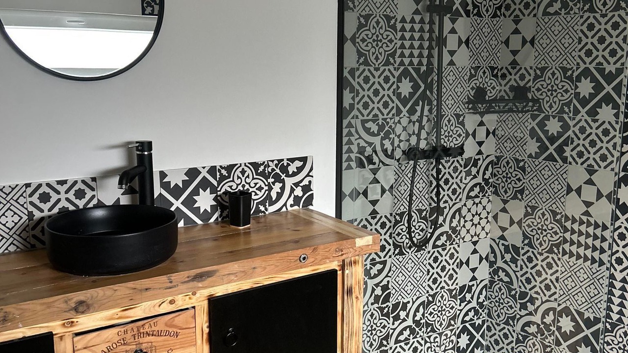 Photo of Bathroom in Calais Frethun