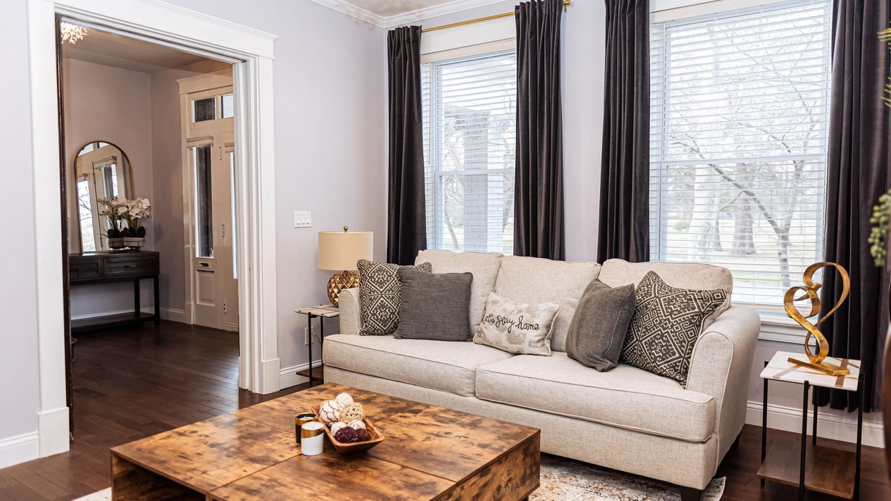 Photo of Livingroom in Tower Grove South