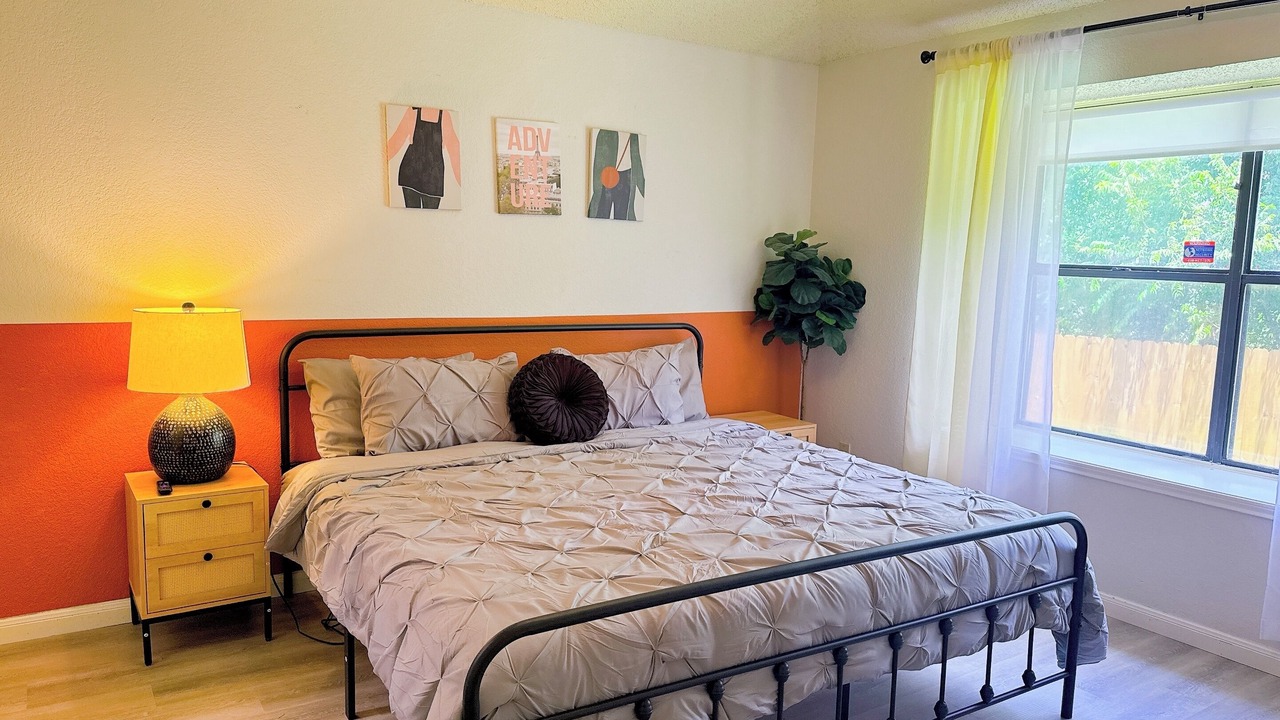 Photo of Bedroom in Southeast Arlington