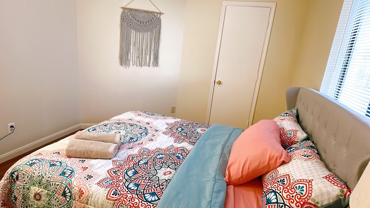 Photo of Bedroom in Southeast Arlington
