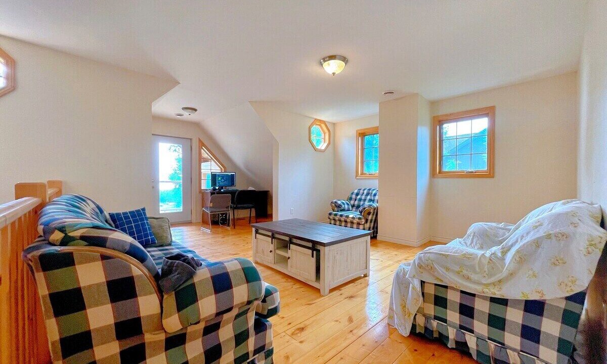 Photo of Livingroom in Bobcaygeon
