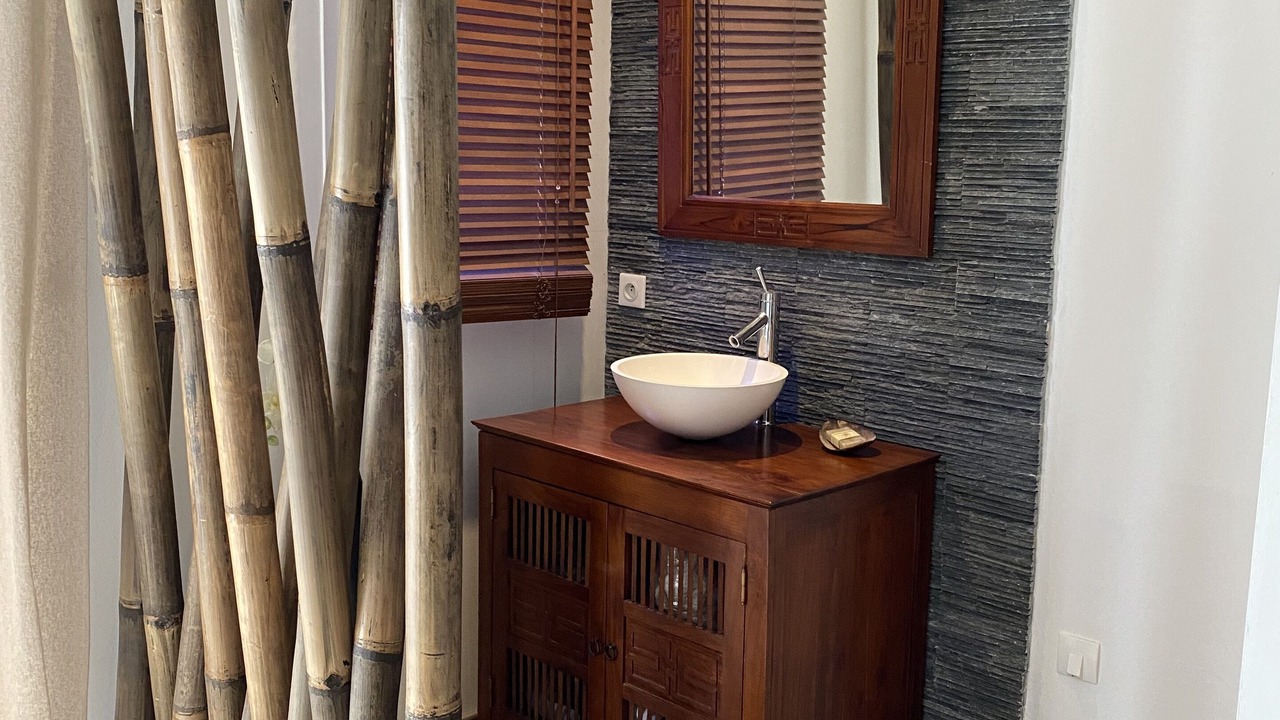 Photo of Bathroom in Le Temple