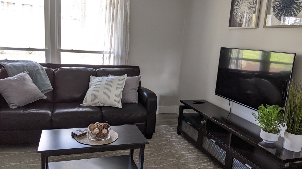 Photo of Livingroom in Southeast Raleigh
