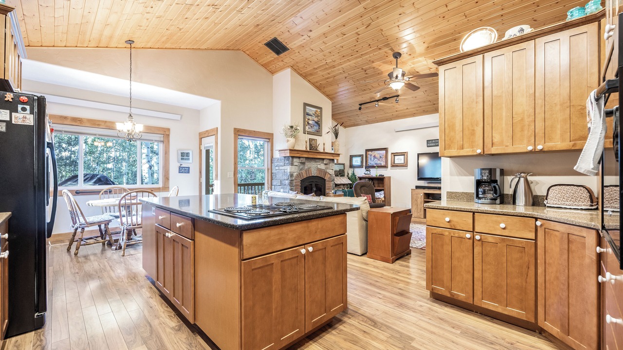 Photo of Kitchen in Star Valley Ranch