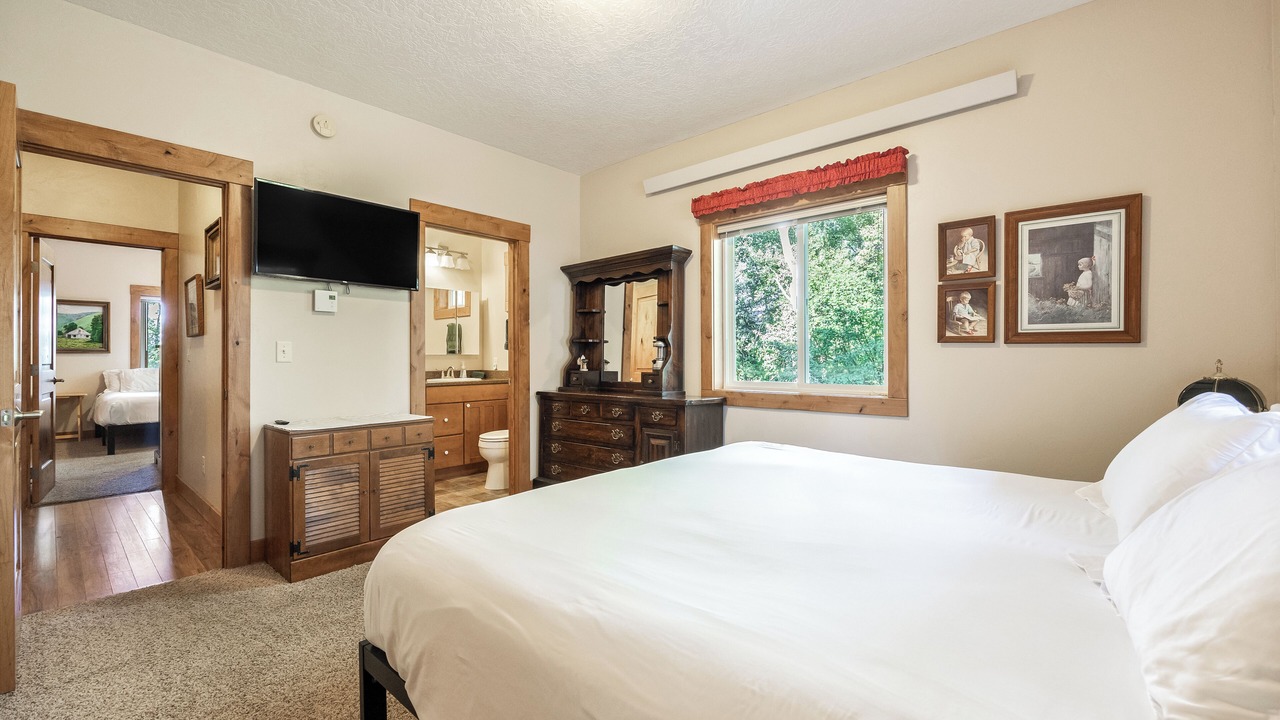 Photo of Bedroom in Star Valley Ranch