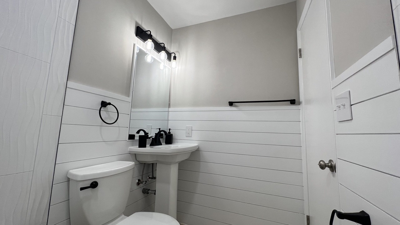 Photo of Bathroom in El Centro Beach