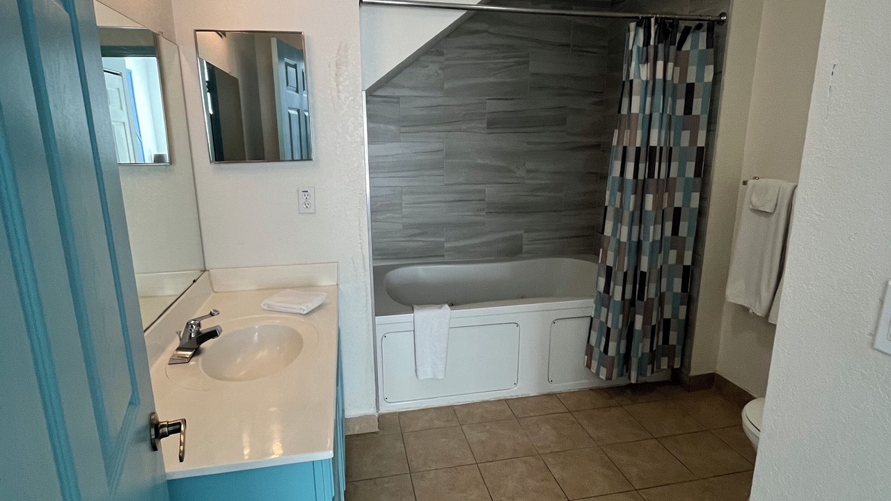 Photo of Bathroom in Veranda Palms