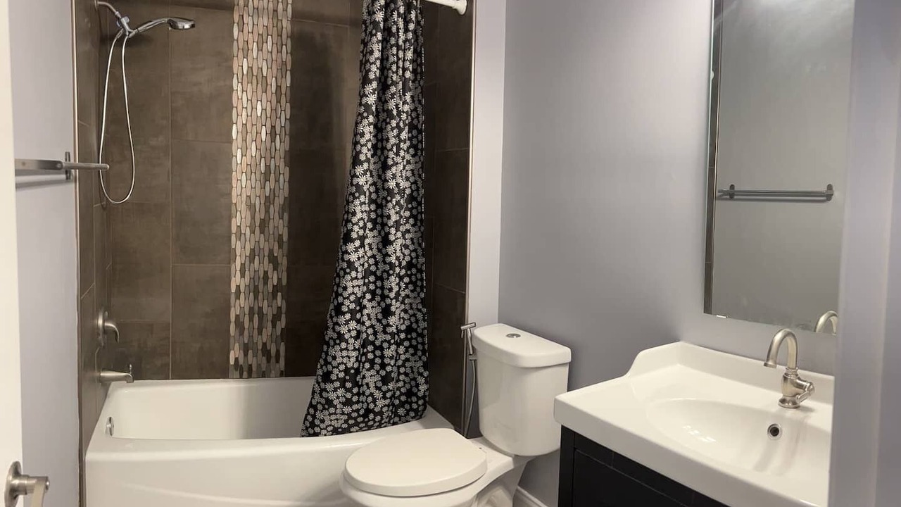 Photo of Bathroom in Baileys Crossroads