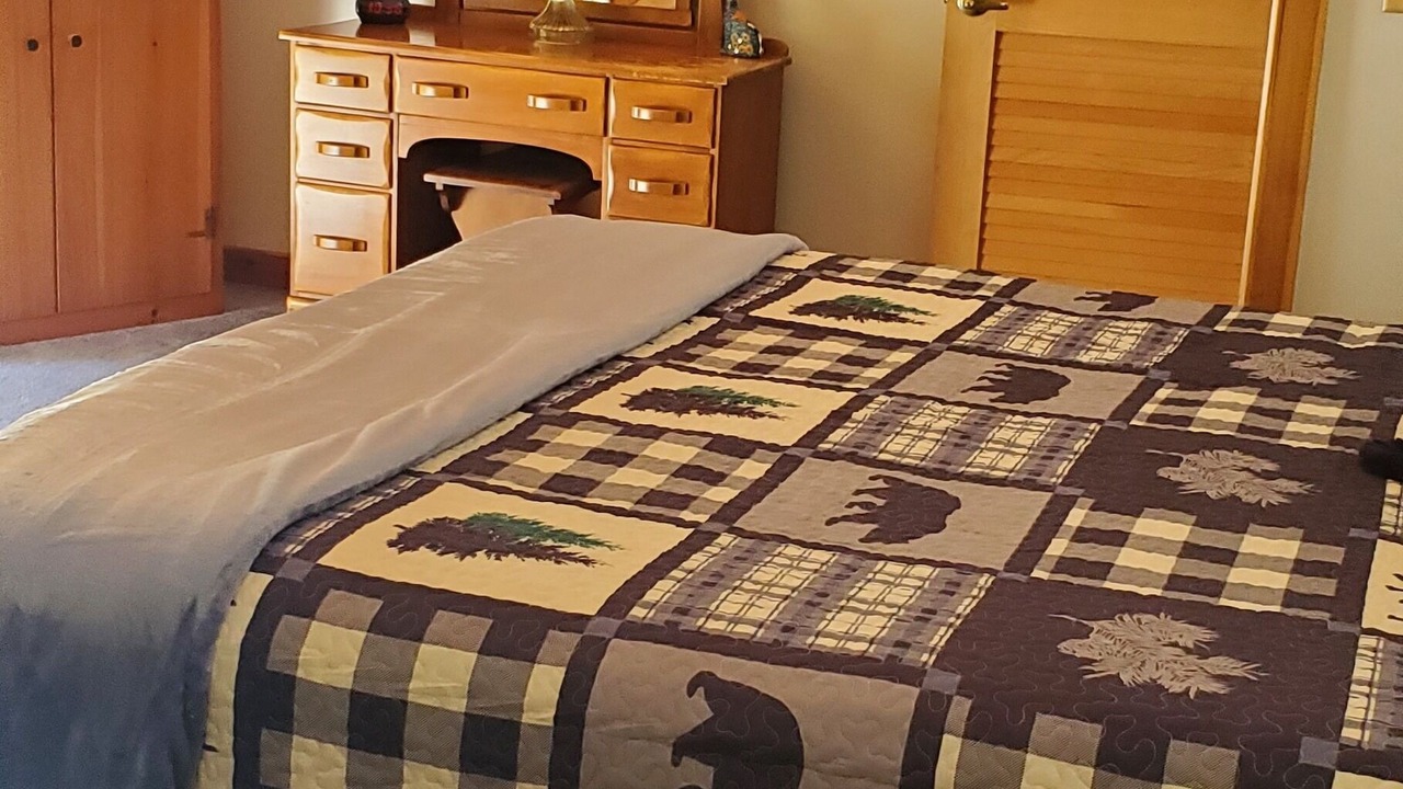 Photo of Bedroom in Forest CIty