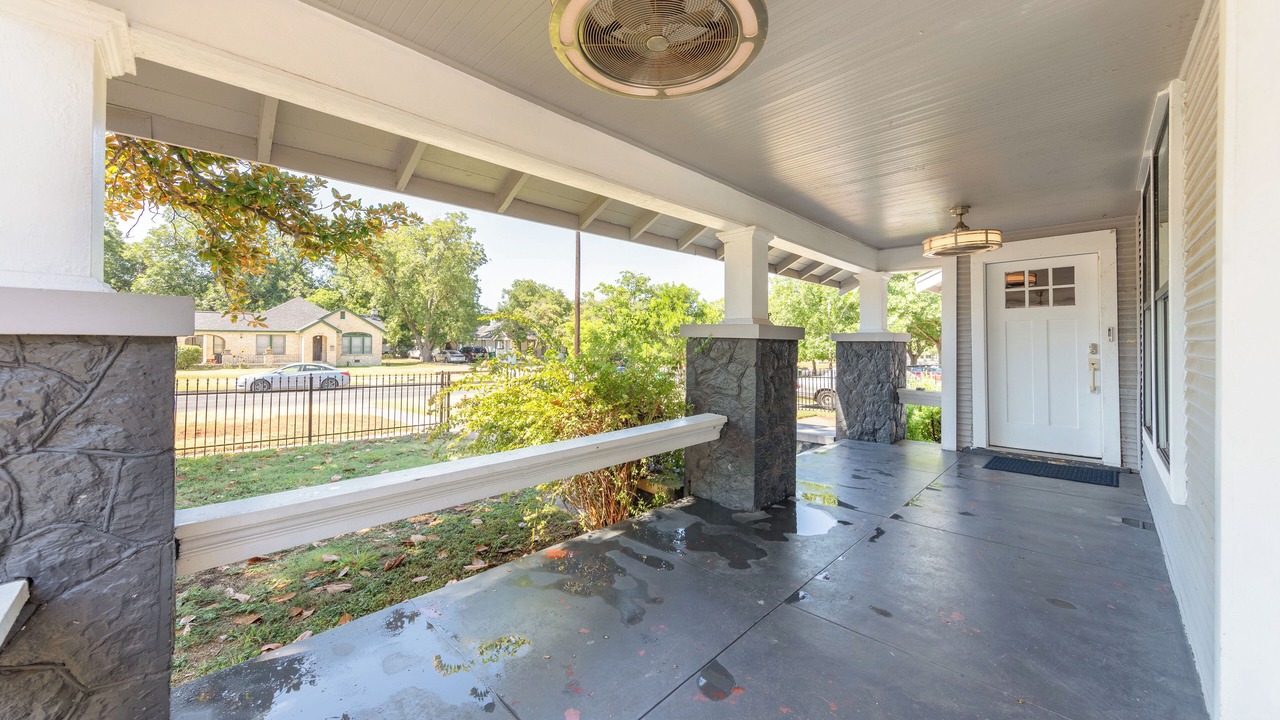 Photo of Outdoor in Highland Park