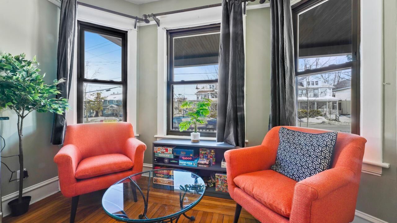 Photo of Livingroom in Niskayuna