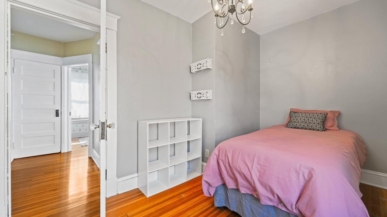 Photo of Bedroom in Niskayuna