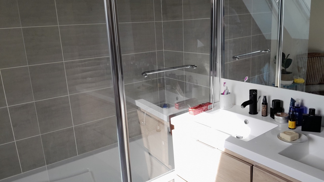 Photo of Bathroom in Saint-Coulomb