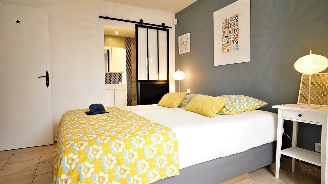 Photo of Bedroom in Goult