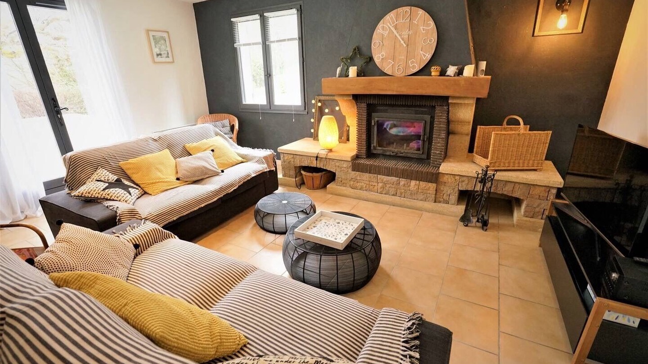 Photo of Livingroom in Goult