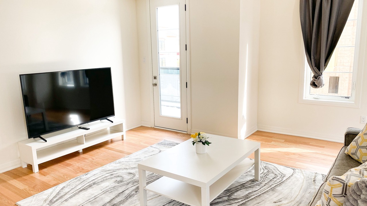 Photo of Livingroom in Bowmanville