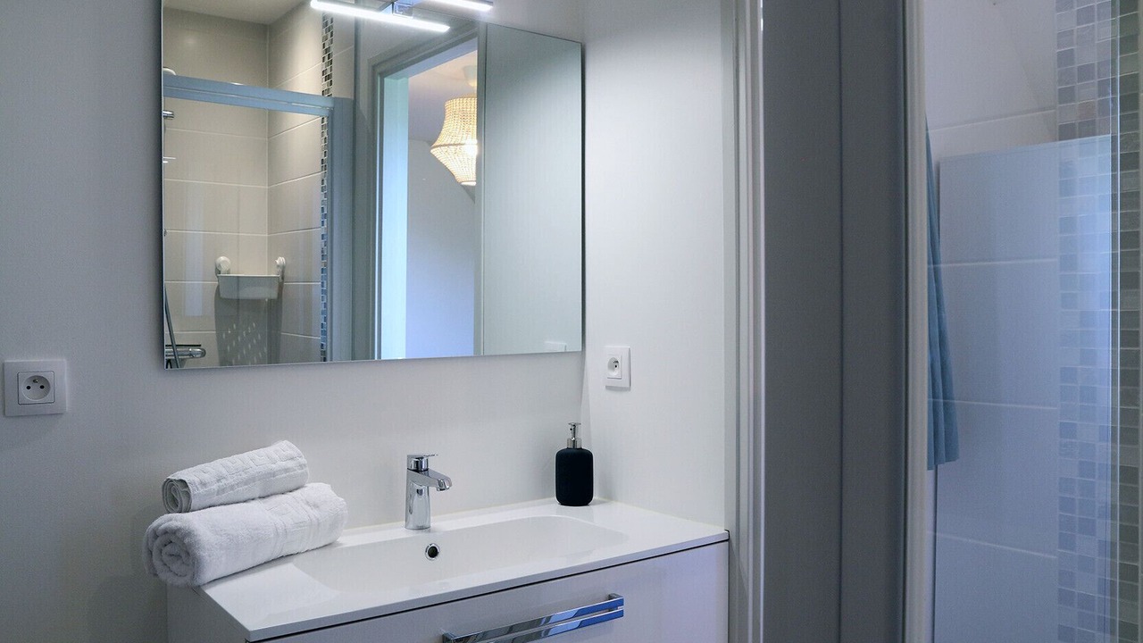 Photo of Bathroom in Saint-Meloir-des-Ondes