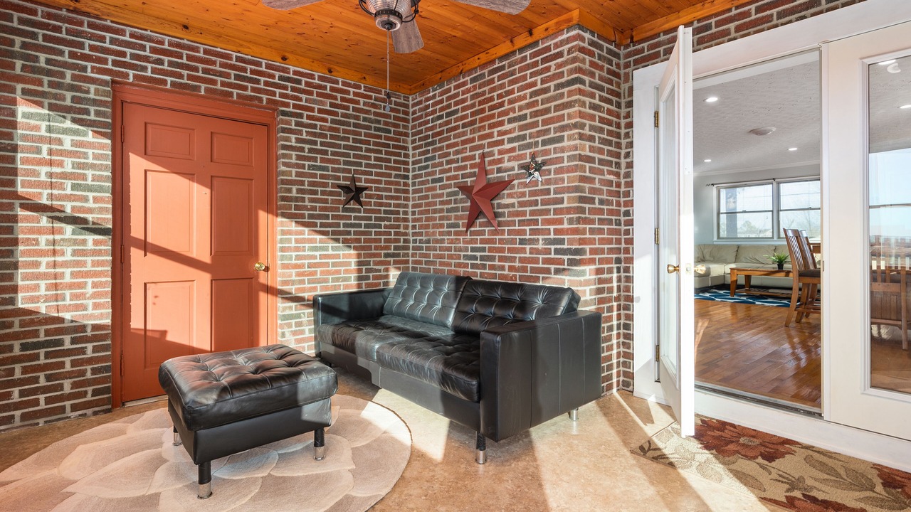 Photo of Livingroom in Upper Fairmount