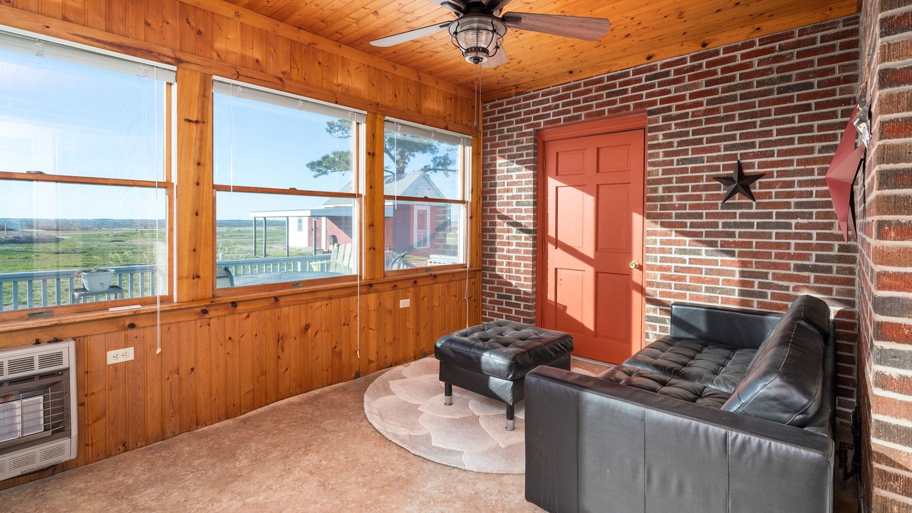 Photo of Livingroom in Upper Fairmount