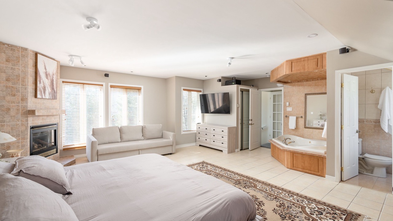 Photo of Bedroom in Morin Heights