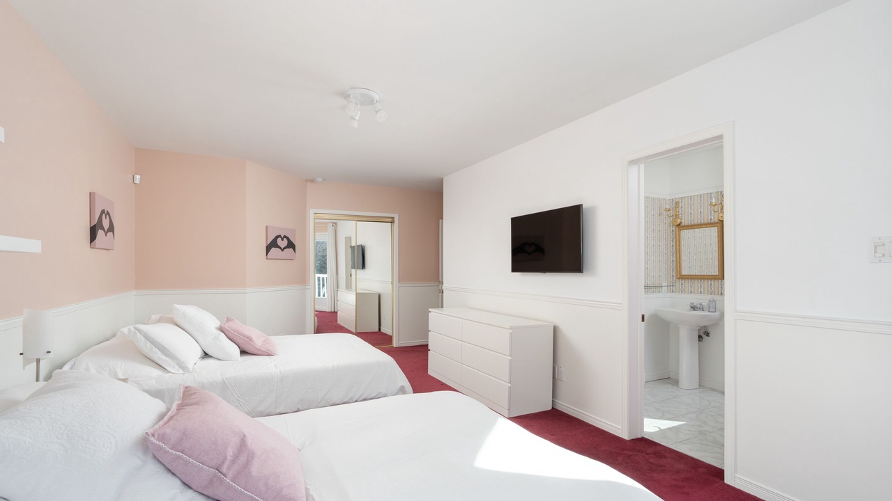 Photo of Bedroom in Morin Heights